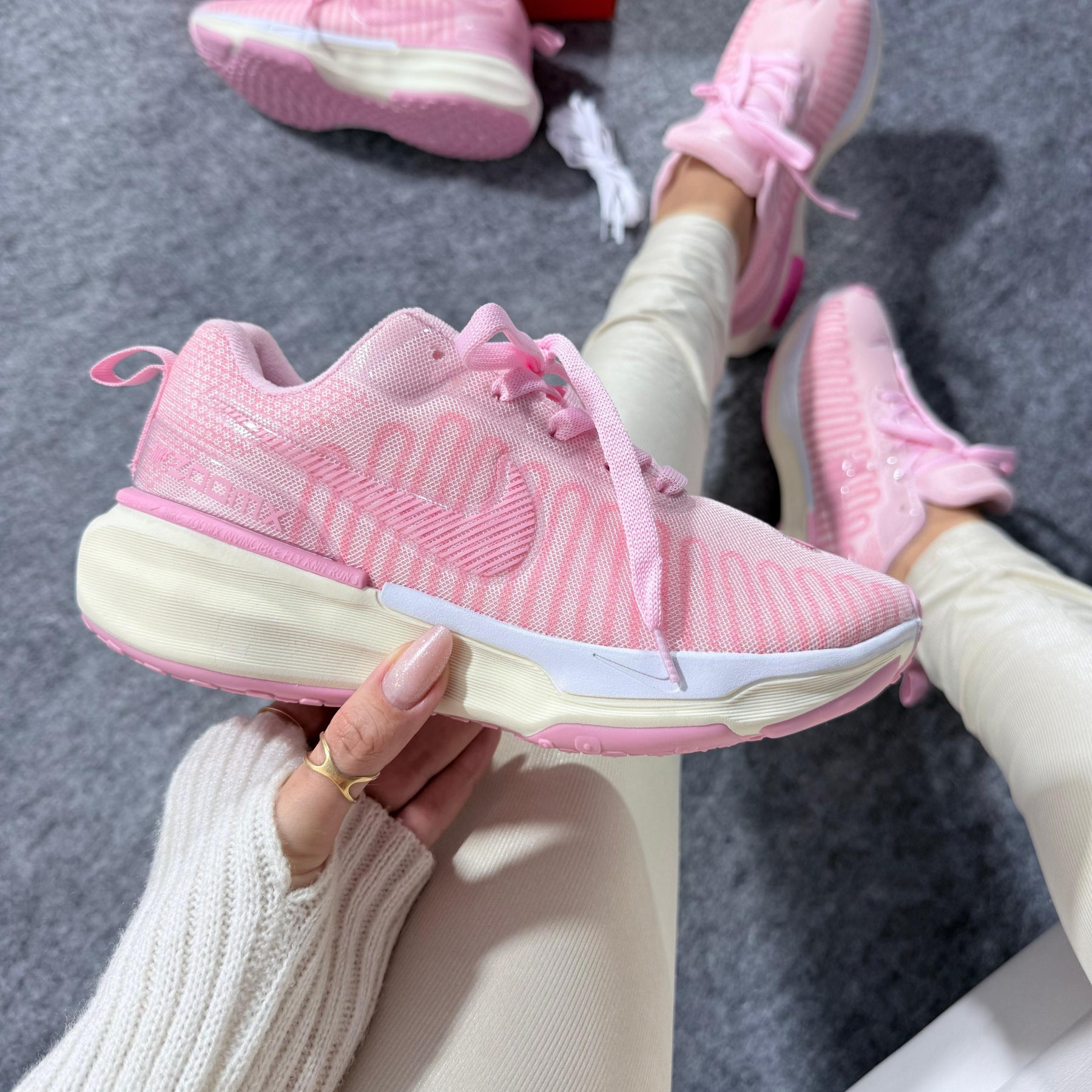 Tênis Nike Zoom Invencible Run 3 - Rosa Barbie