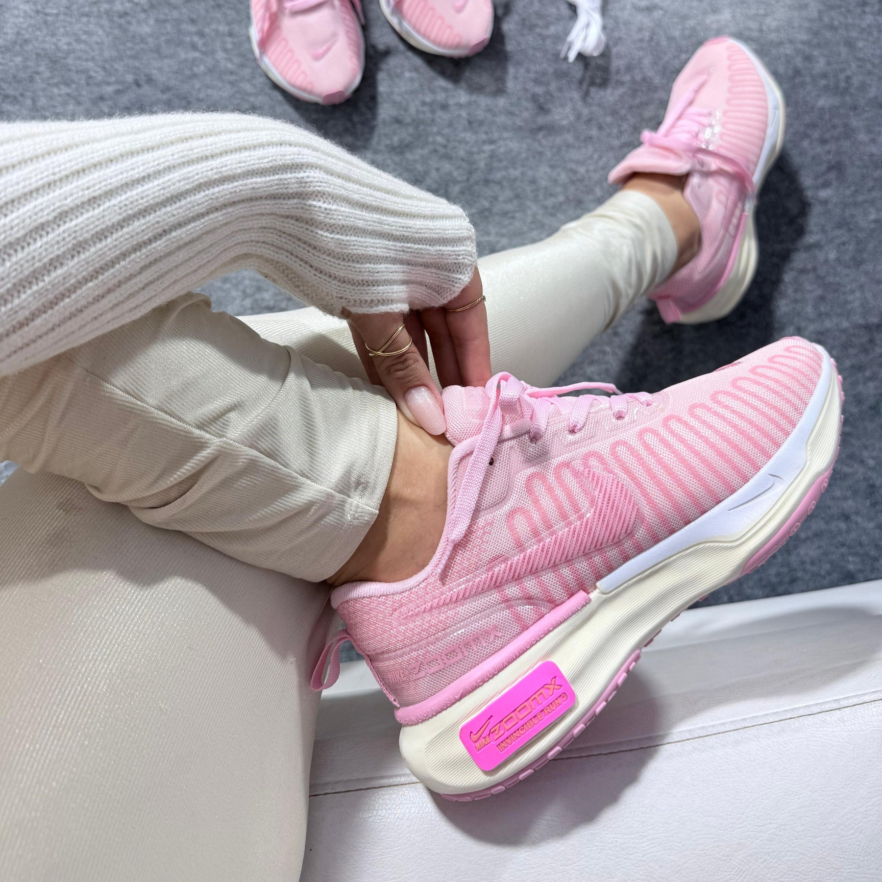 Tênis Nike Zoom Invencible Run 3 - Rosa Barbie