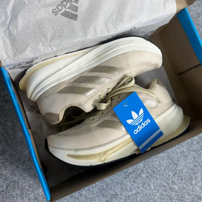 Tênis Adidas Supernova - Metálica / Aveia