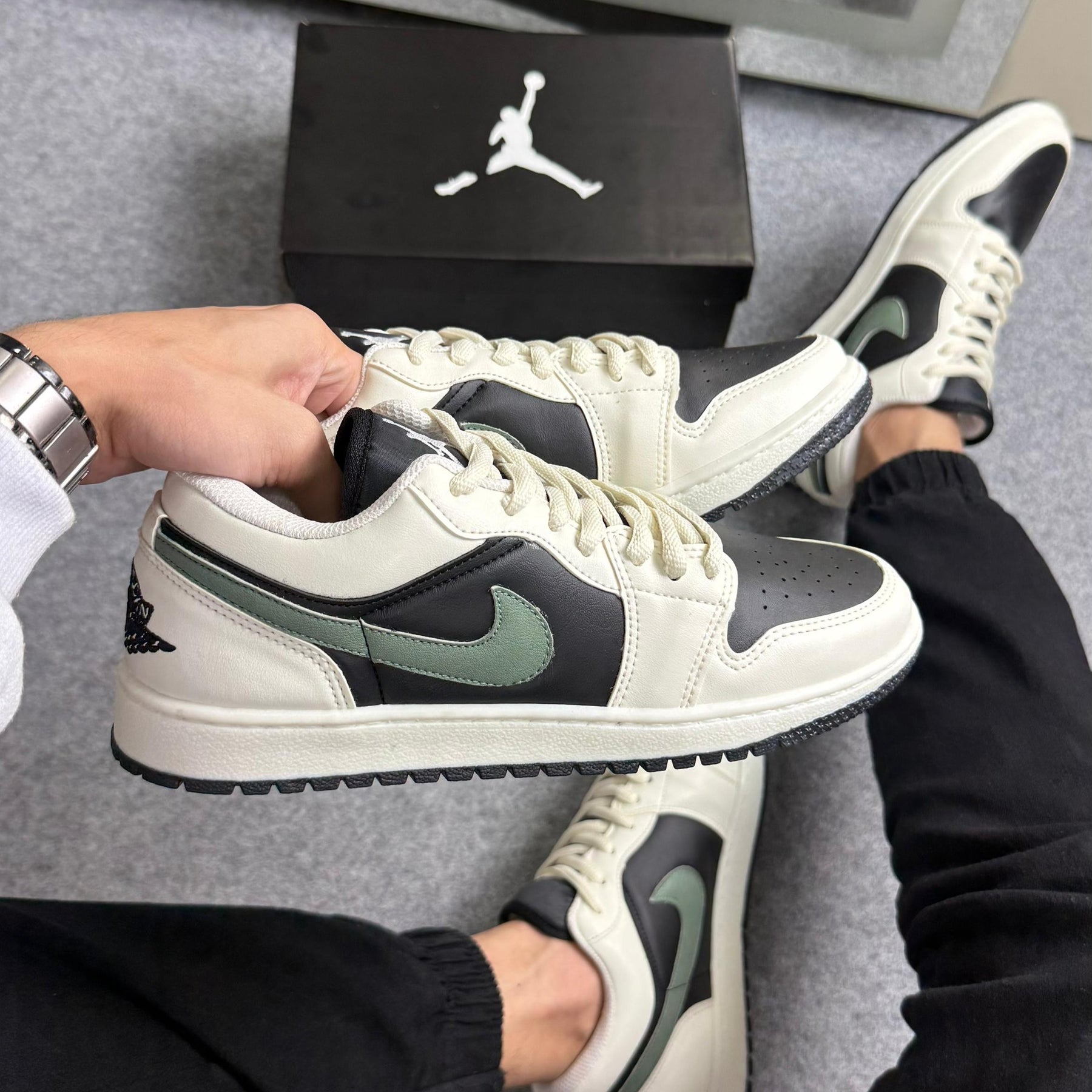 Tênis Nike Jordan Low - Sail / Sesame Black