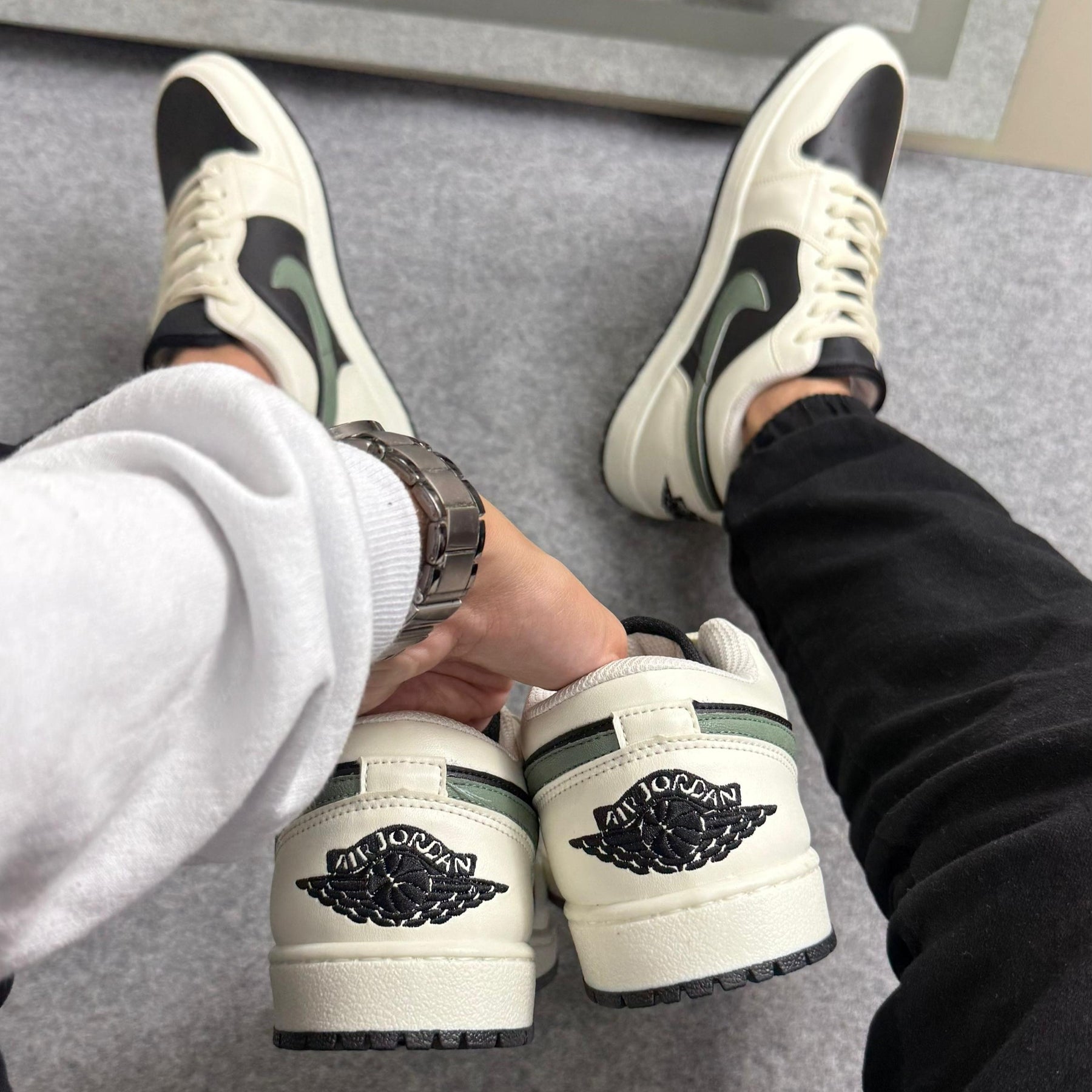 Tênis Nike Jordan Low - Sail / Sesame Black