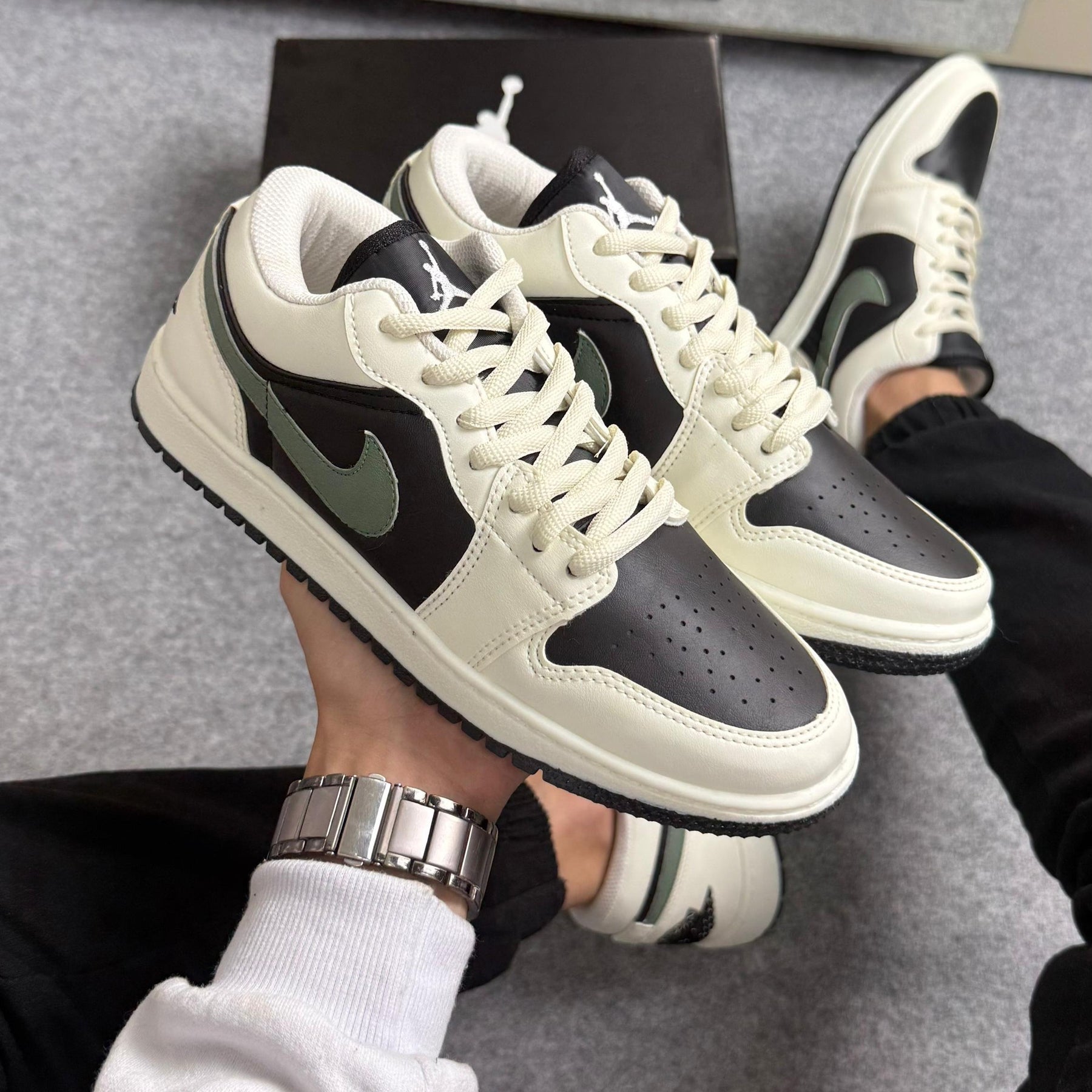Tênis Nike Jordan Low - Sail / Sesame Black