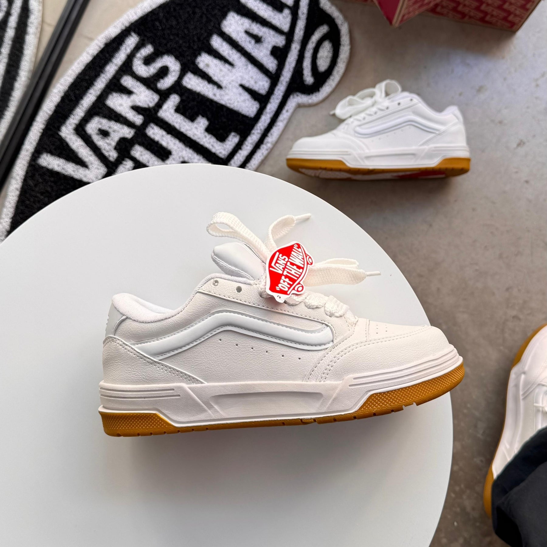 Tênis Vans Hylane Prime - Branco / Caramelo