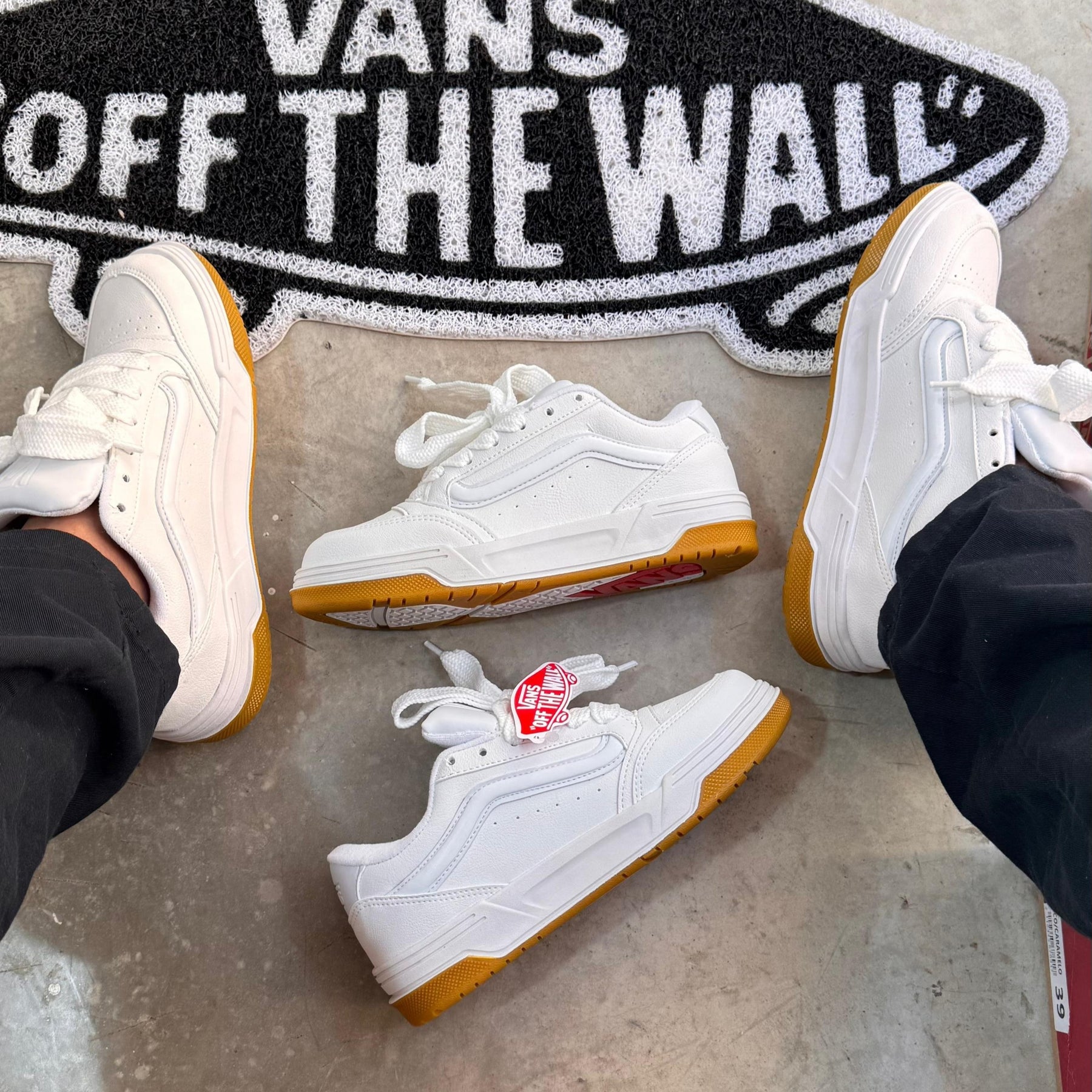 Tênis Vans Hylane Prime - Branco / Caramelo