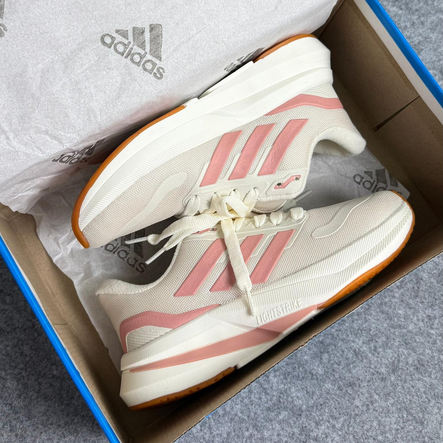 Tênis Adidas Supernova - Off White Rosa