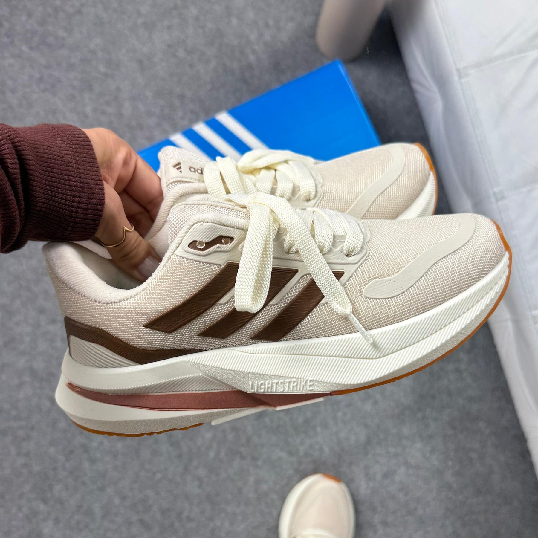 Tênis Adidas Supernova - Off White Marrom