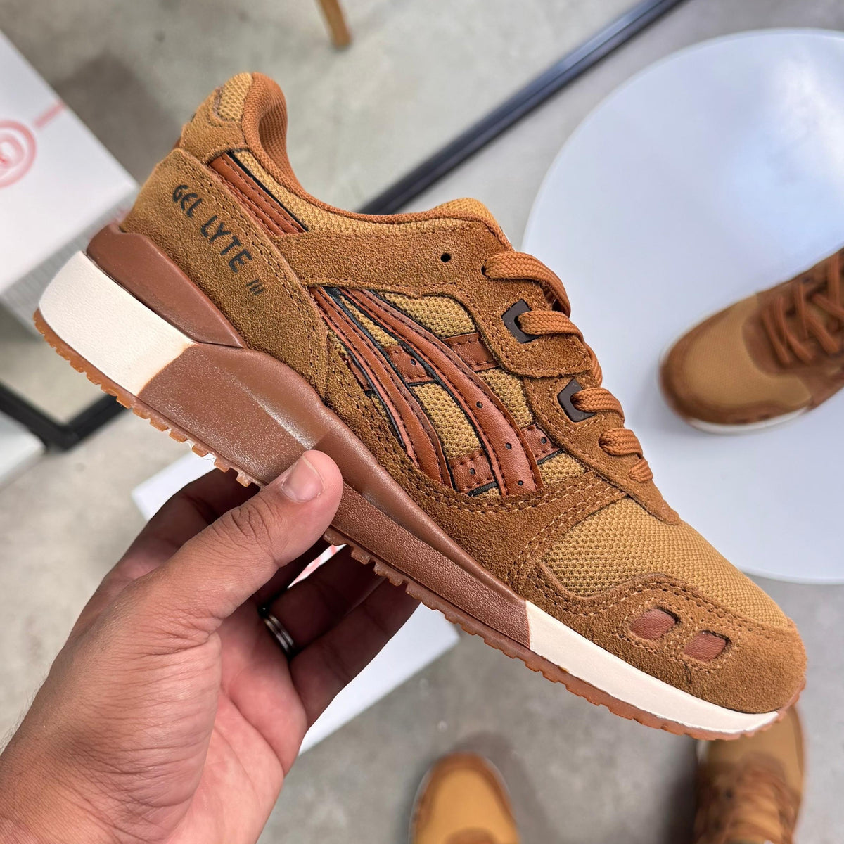 Tênis Asics Gel Lyte 3 - Marrom