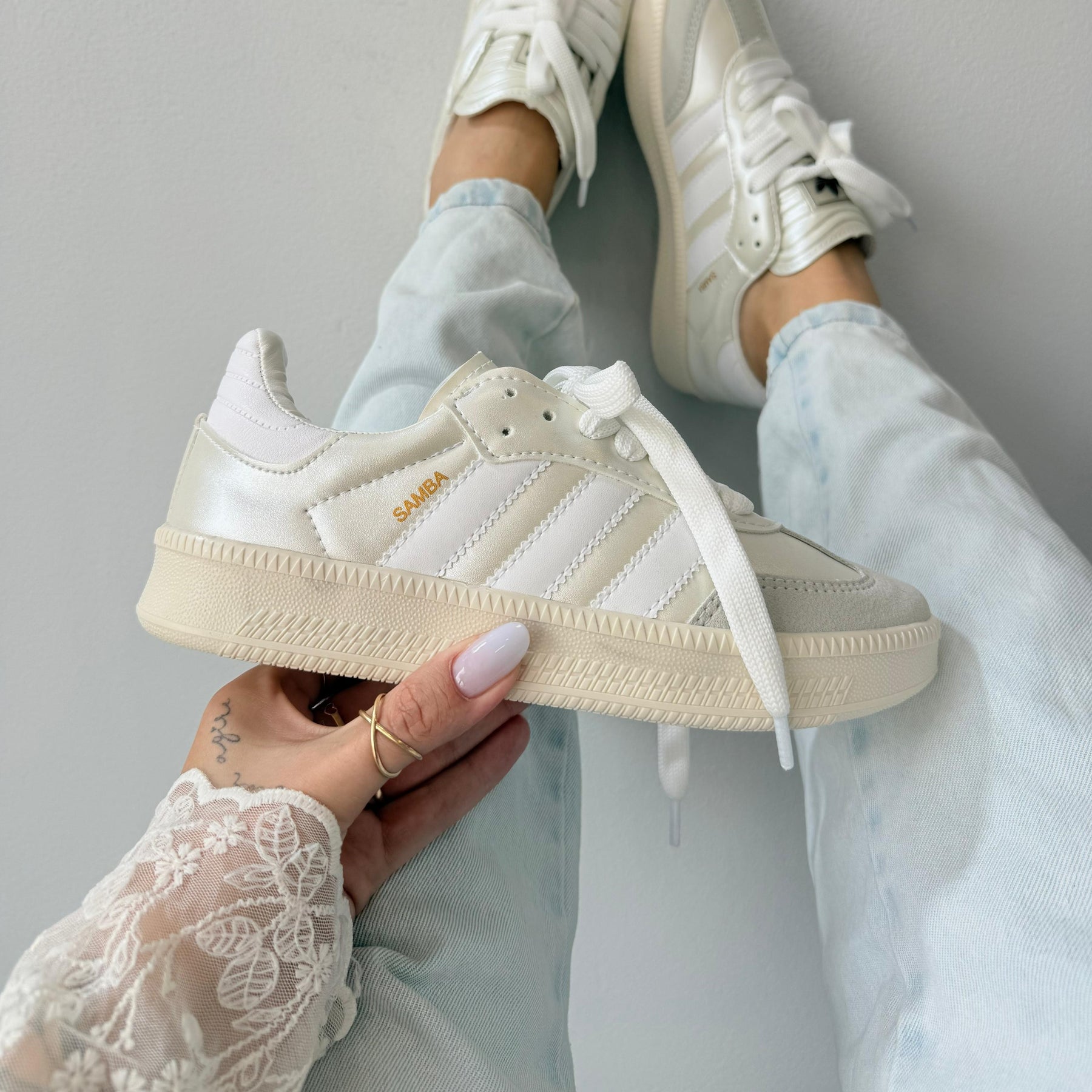 Tênis Adidas Samba XLG - Pérola