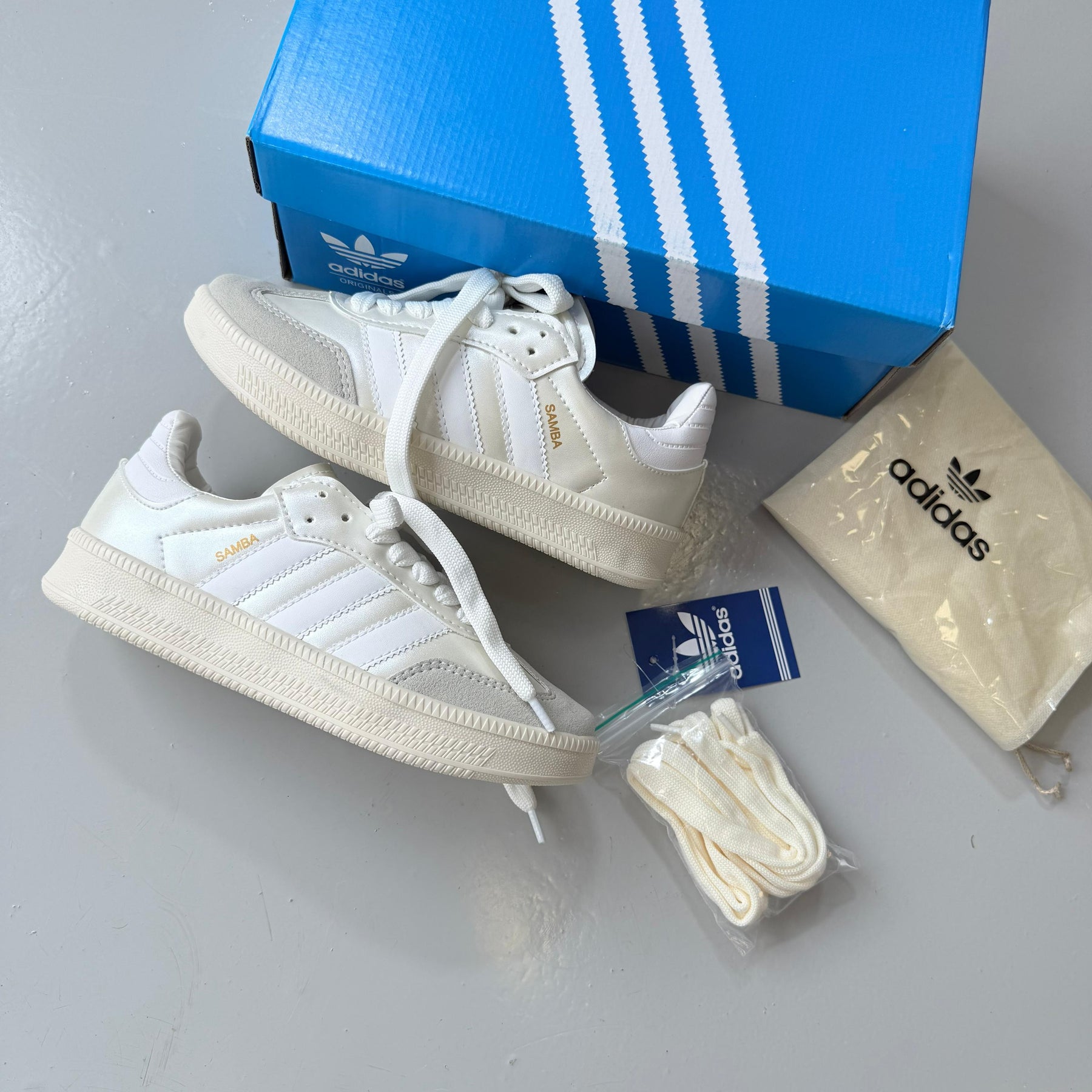 Tênis Adidas Samba XLG - Pérola