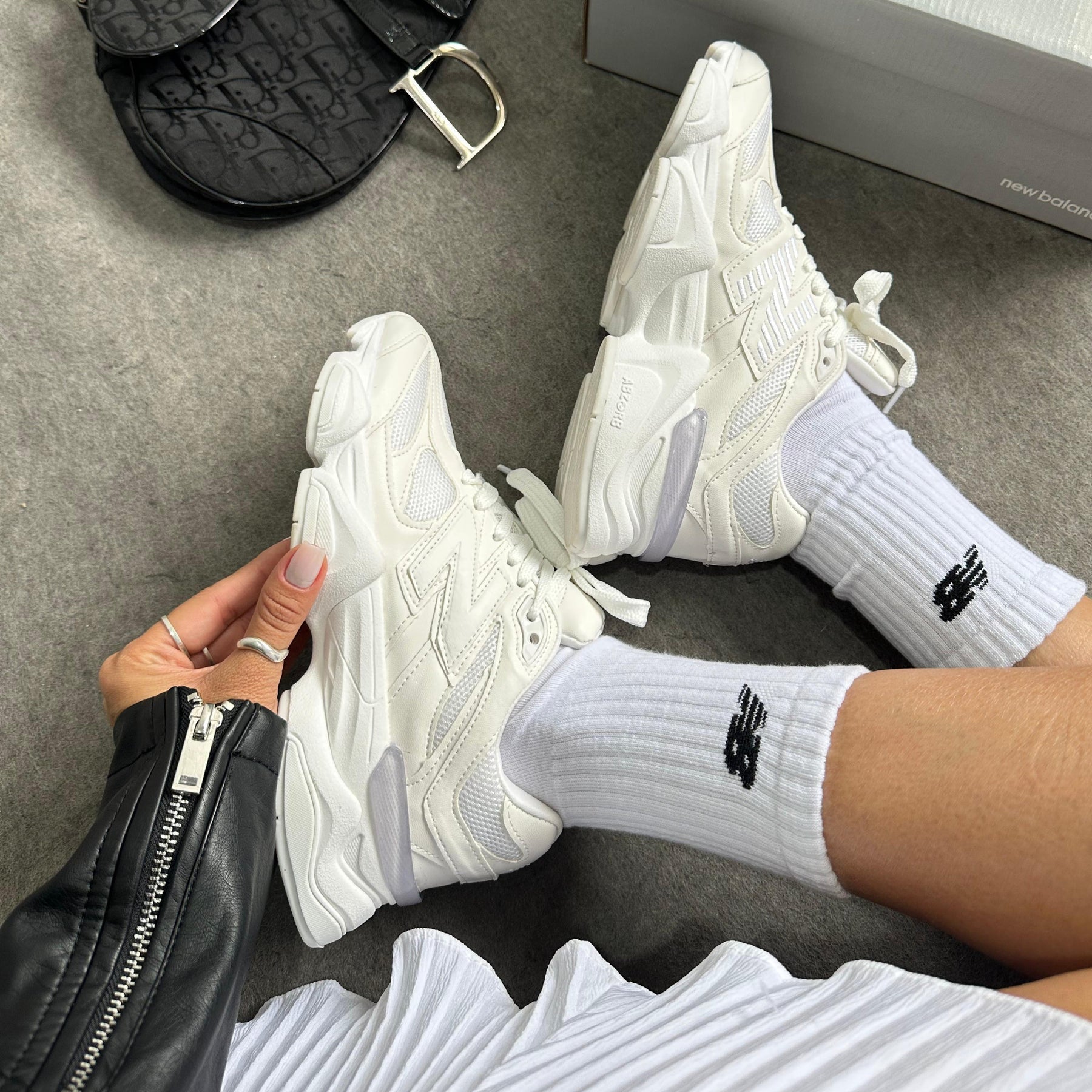 Tênis New Balance 9060 - Branco Neve