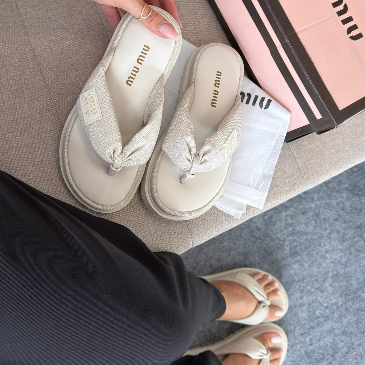 Chinelo Miu Miu - Off White