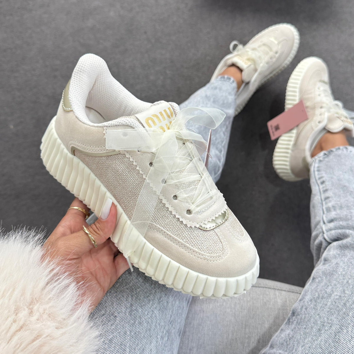 Tênis Casual Quenz  Miu Miu - Off / Off