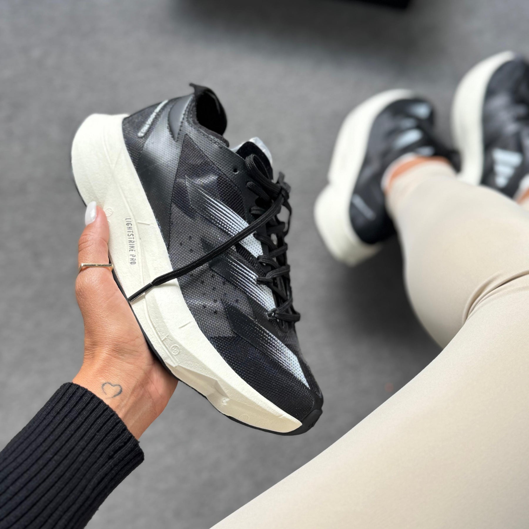 Tênis Adidas Adizero Adios Pro 3 - Preto / Branco