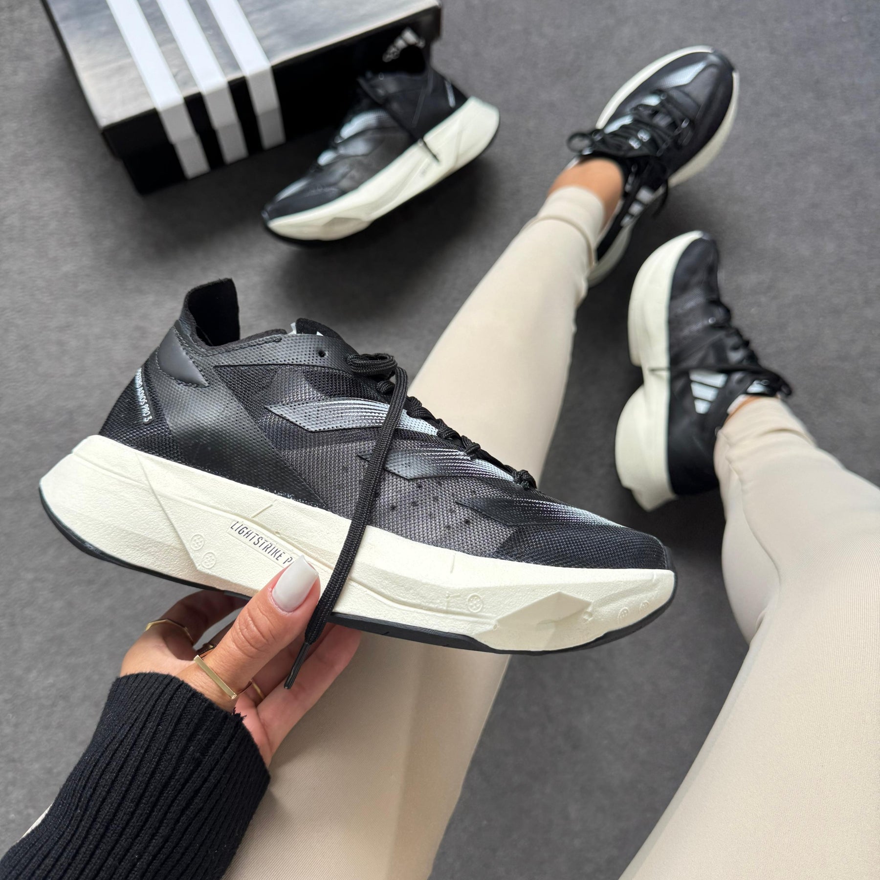 Tênis Adidas Adizero Adios Pro 3 - Preto / Branco