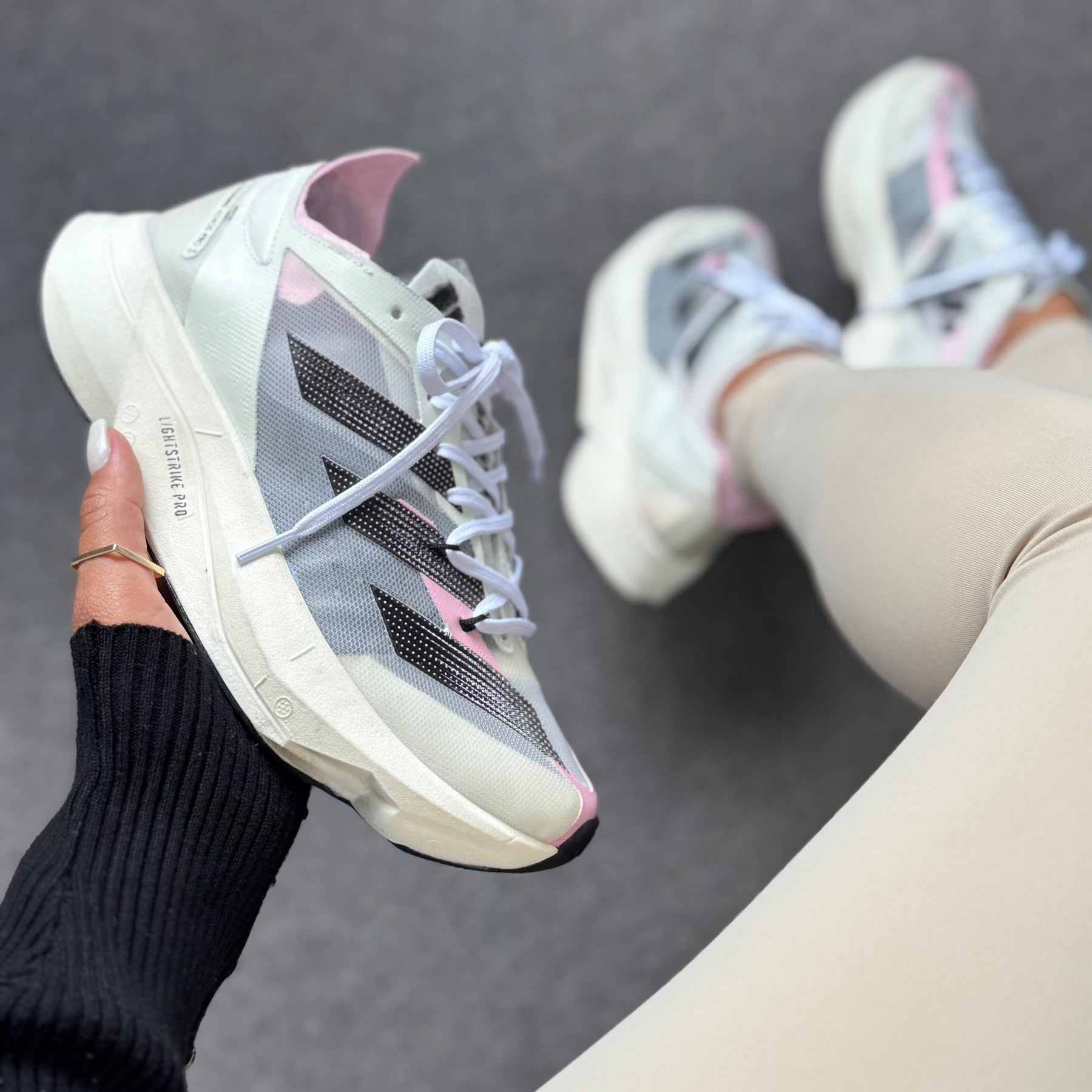 Tênis Adidas Adizero Adios Pro 3 - Cinza