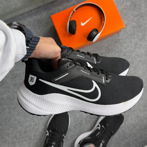Tênis Nike Pegasus 40 - Preto