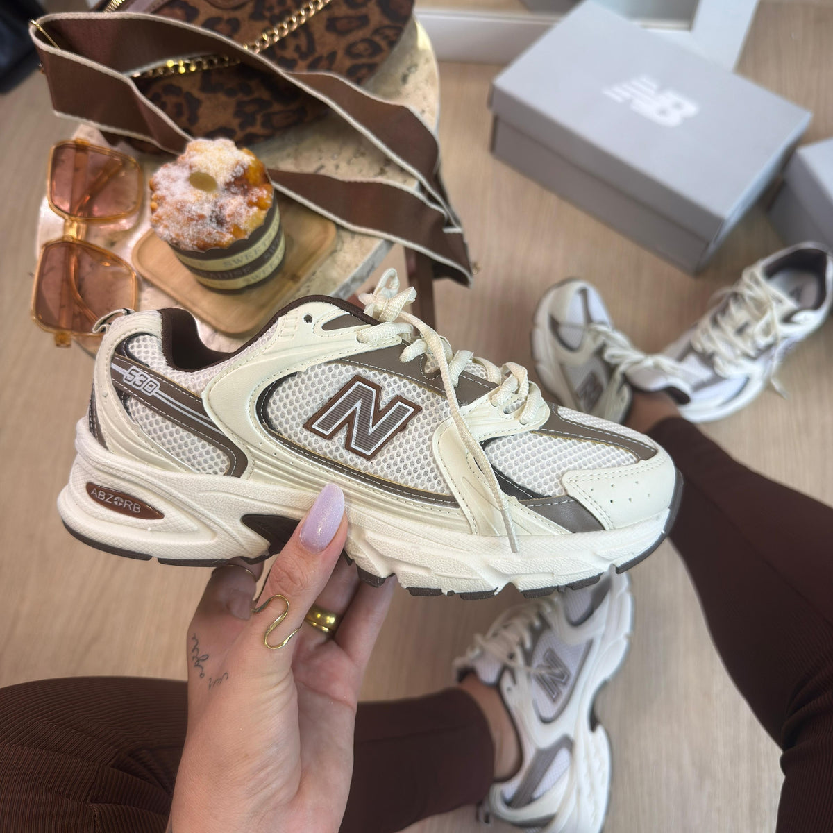 Tênis New Balance 530 - Off / Marrom