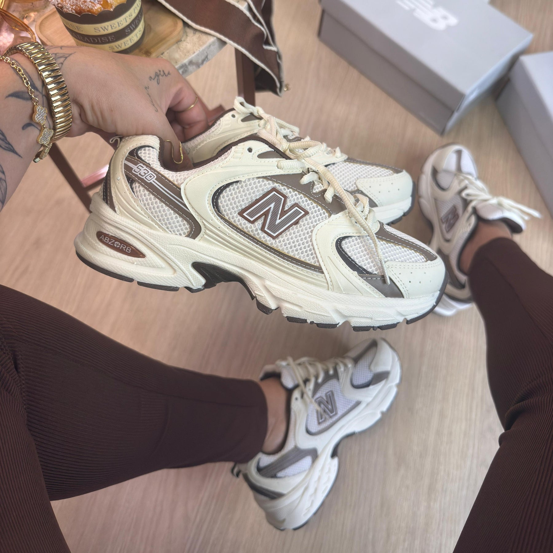 Tênis New Balance 530 - Off / Marrom
