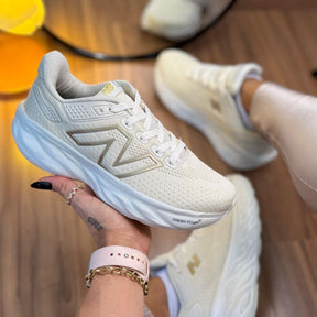Tênis New Balance Fresh Foam X - Bege
