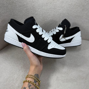 Tênis Air Jordan - Preto / Branco