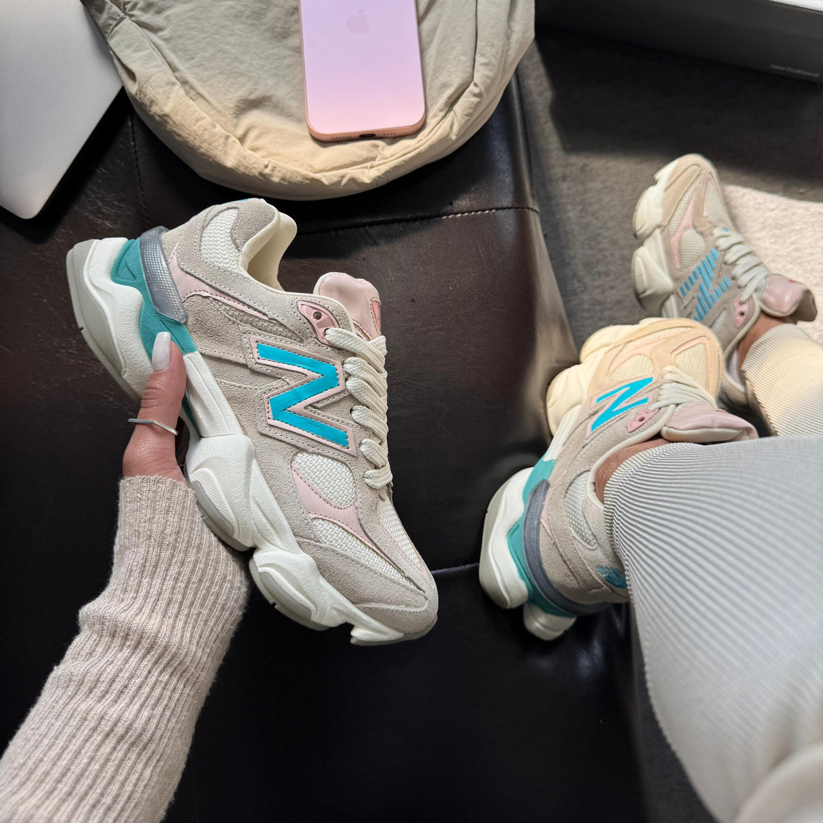 Tênis New Balance 9060 - Bege / Azul / Rosê