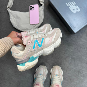 Tênis New Balance 9060 - Bege / Azul / Rosê