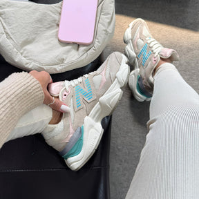 Tênis New Balance 9060 - Bege / Azul / Rosê