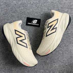 Tênis New Balance 1080 - Off / Bege