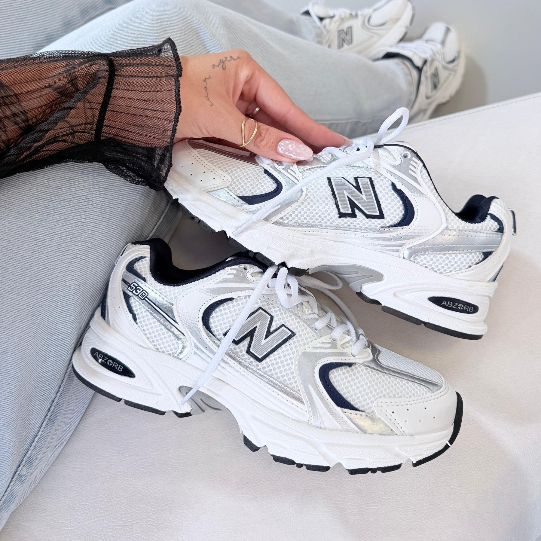 Tênis New Balance 530 Retrô - Branco / Marinho