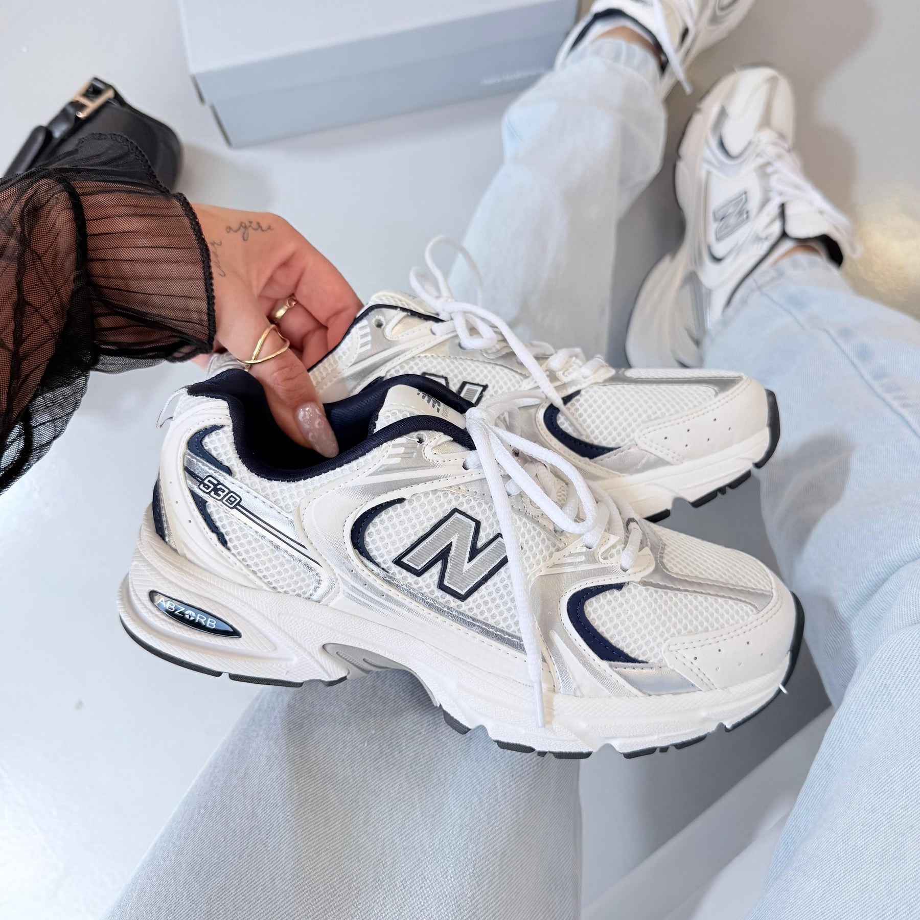 Tênis New Balance 530 Retrô - Branco / Marinho