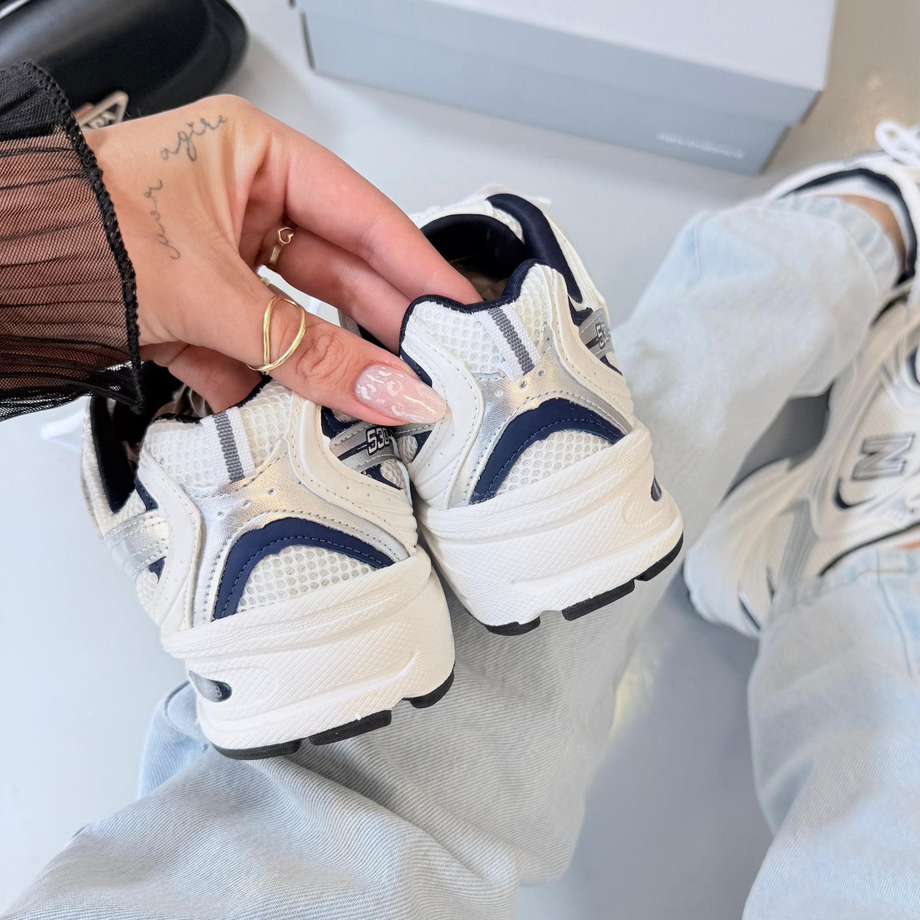 Tênis New Balance 530 Retrô - Branco / Marinho