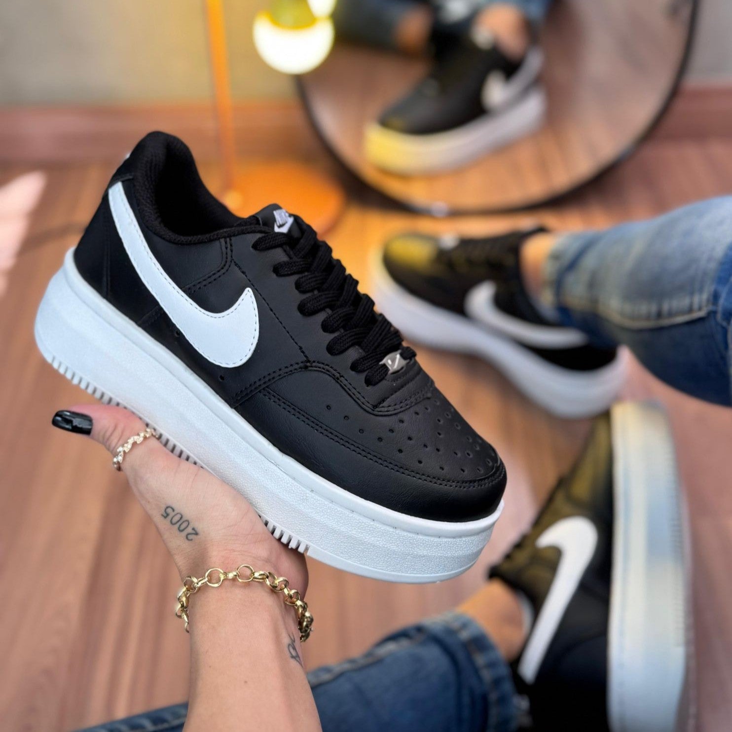 Tênis Nike Air Force 1 SAGE LOW Plataforma - Preto / Branco