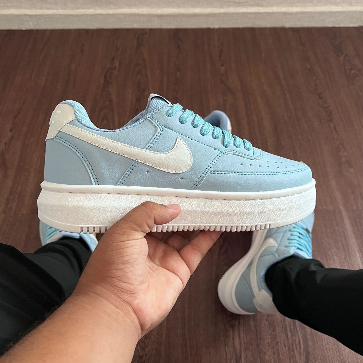 Tênis Nike Air Force 1 SAGE LOW Plataforma - Azul