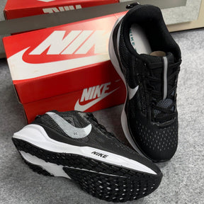 Tênis Nike Pegasus Trail - Preto / Branco