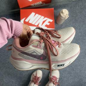 Tênis Nike Pegasus Trail - Off Nude