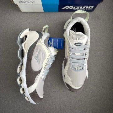 Tênis Mizuno Wave Beta 2 - Cinza / Branco