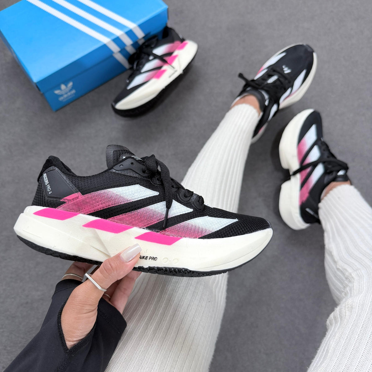 Tênis Adidas Adizero Adios Pro 4 - Preto / Pink