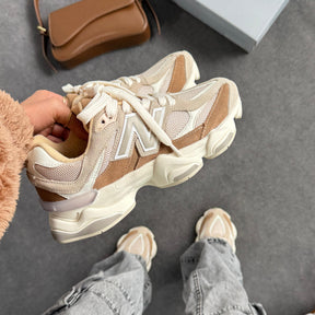Tênis New Balance 9060 - Off / Caramelo