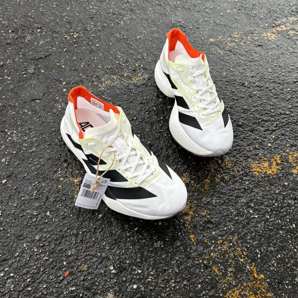 Tênis Adidas Adizero Adios Pro 4 - Branco / Preto / Laranja