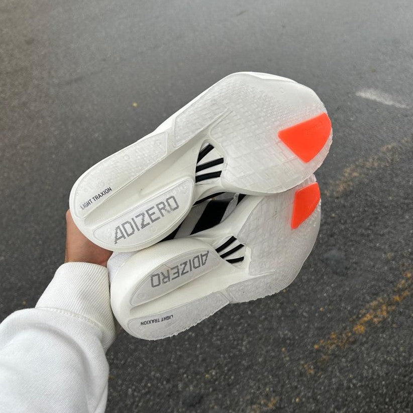 Tênis Adidas Adizero Adios Pro 4 - Branco / Preto / Laranja