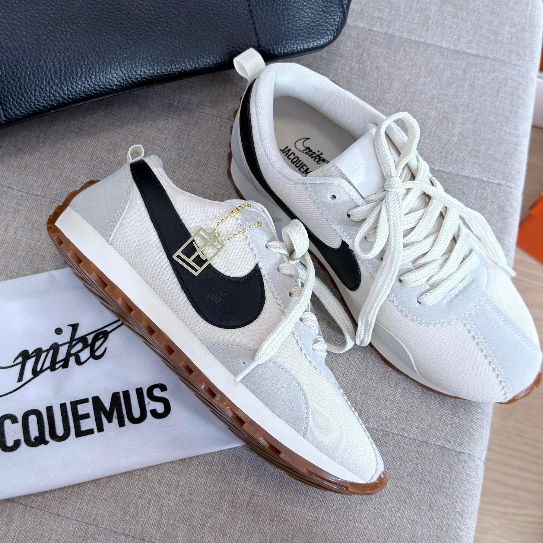 Tênis Nike Jacquemus Moon Shoe - Off / Preto