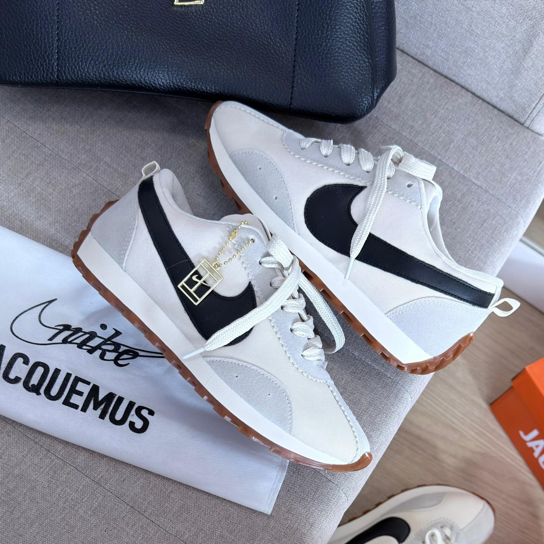 Tênis Nike Jacquemus Moon Shoe - Off / Preto