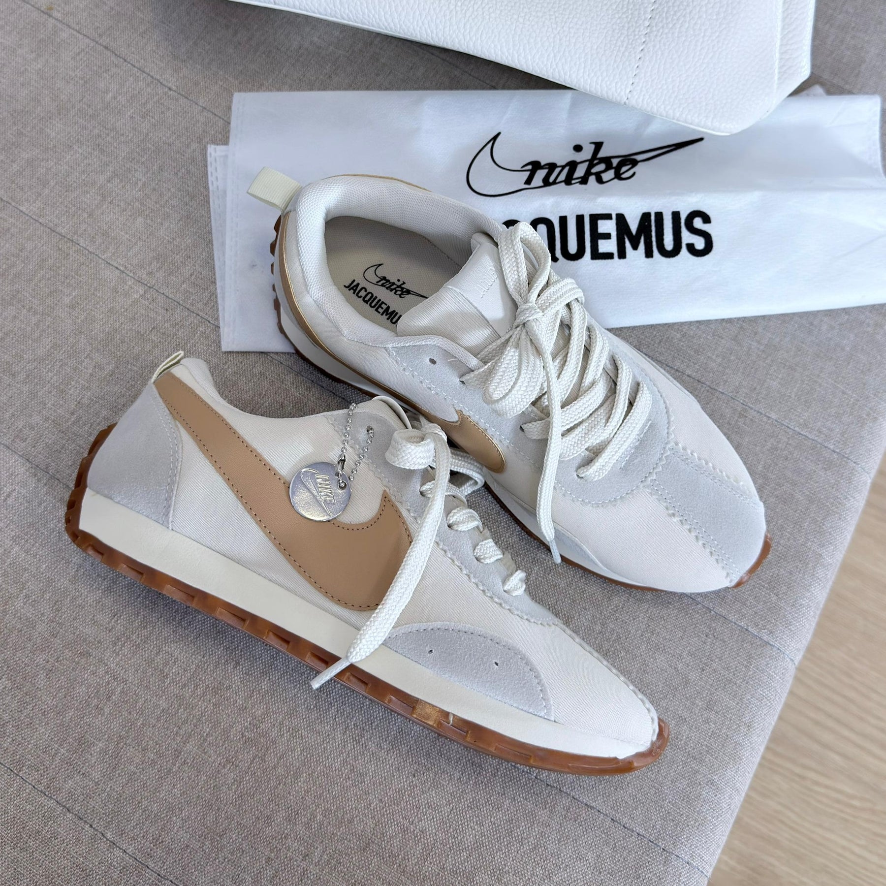 Tênis Nike Jacquemus Alabaster - Off / Palha