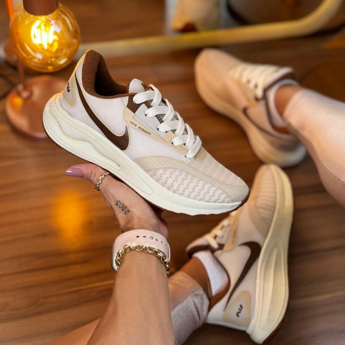 Tênis Nike Journey - Bege / Marrom
