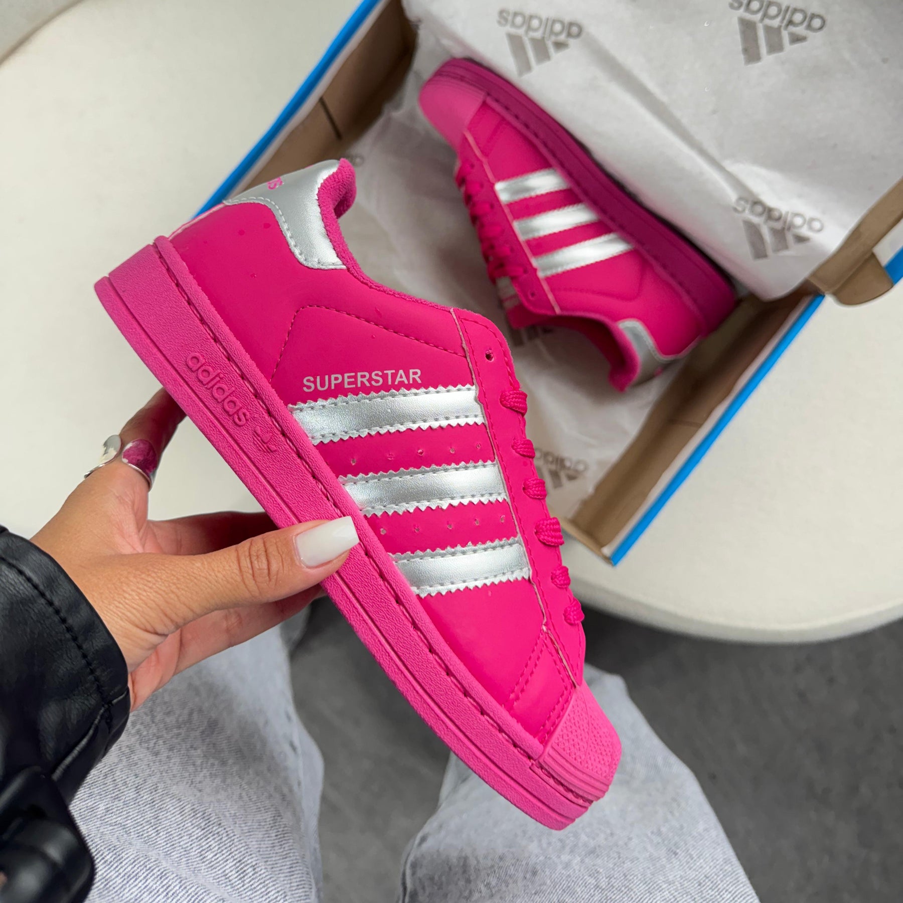 Tênis Adidas Super Star - Boca Rosa