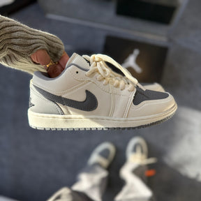 Tênis  Air Jordan Low - Dunas/ Grafite