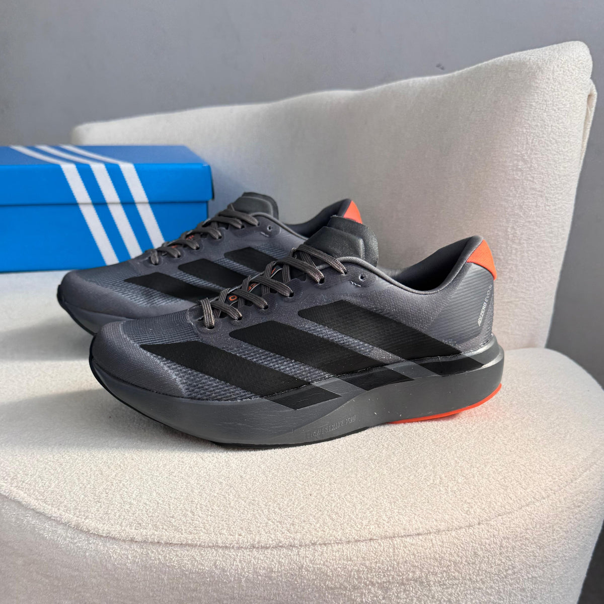 Tênis Adidas Adizero Evo SL - Grafite / Laranja