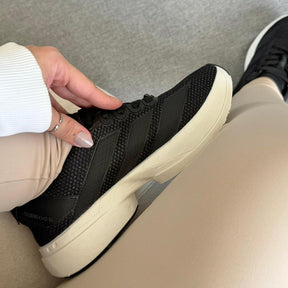 Tênis Adidas Adizero Adios Pro 4 - Preto / Branco