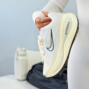 Tênis Nike Vomero Plus - Branco / Off