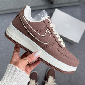 Tênis Nike Air Force Linha Luxo - Canela / Off
